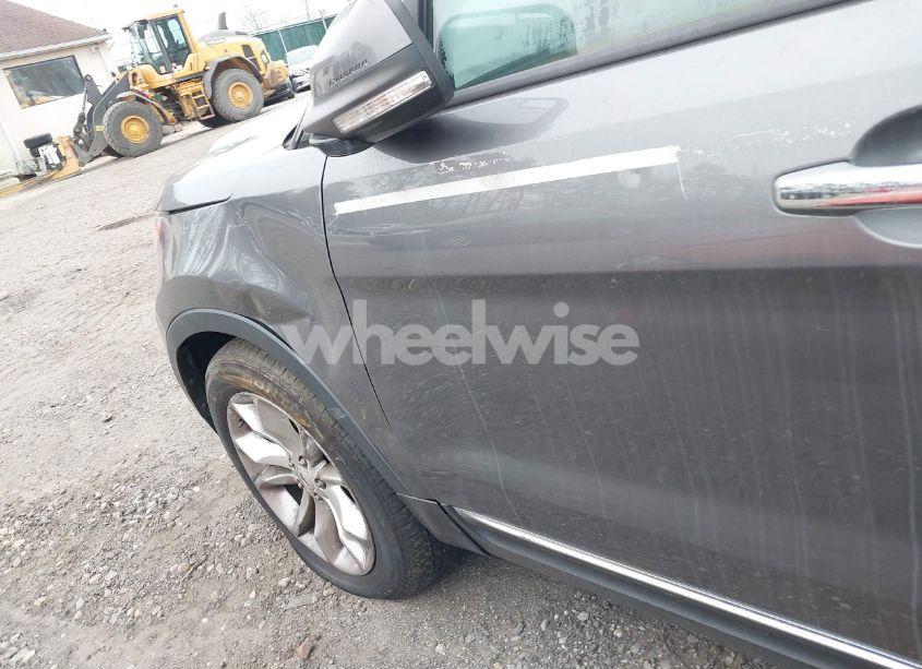 Photo 6 of 2014 Ford Explorer XLT (VIN 1FM5K8D88EGC43421)