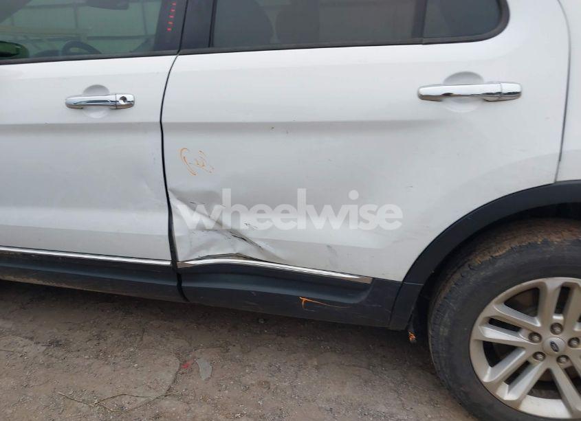 Photo 17 of 2015 Ford Explorer XLT (VIN 1FM5K8D88FGA76575)