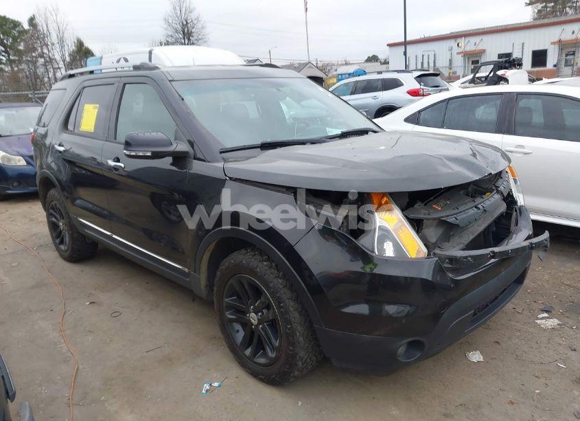 2015 Ford Explorer XLT (VIN 1FM5K8D88FGB84355) main photo