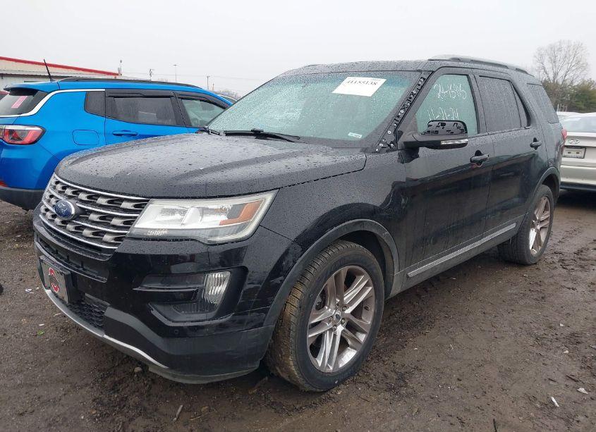 Photo 2 of 2016 Ford Explorer XLT (VIN 1FM5K8D88GGB16851)