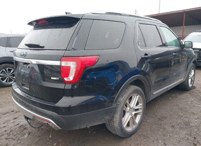 Photo 4 of 2016 Ford Explorer XLT (VIN 1FM5K8D88GGB16851)