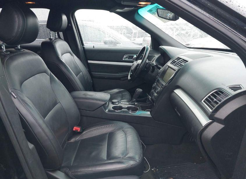 Photo 5 of 2016 Ford Explorer XLT (VIN 1FM5K8D88GGB16851)