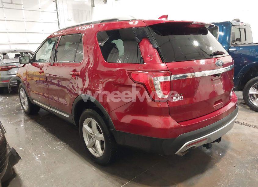 Photo 3 of 2016 Ford Explorer XLT (VIN 1FM5K8D88GGB52281)