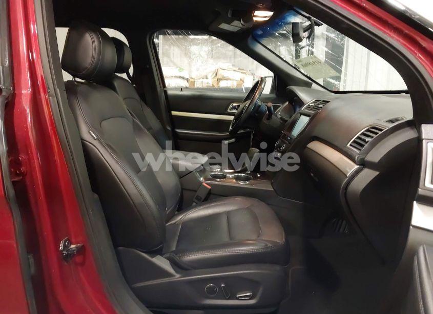 Photo 5 of 2016 Ford Explorer XLT (VIN 1FM5K8D88GGB52281)