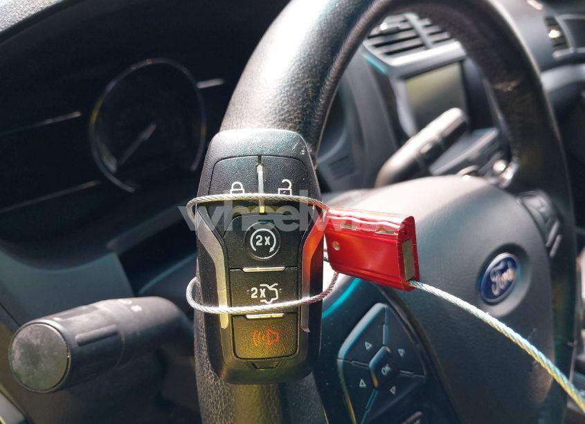 Photo 11 of 2016 Ford Explorer XLT (VIN 1FM5K8D88GGB57934)