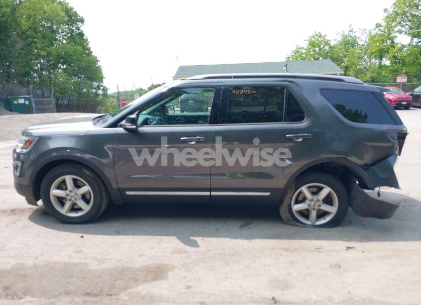 Photo 14 of 2016 Ford Explorer XLT (VIN 1FM5K8D88GGB57934)