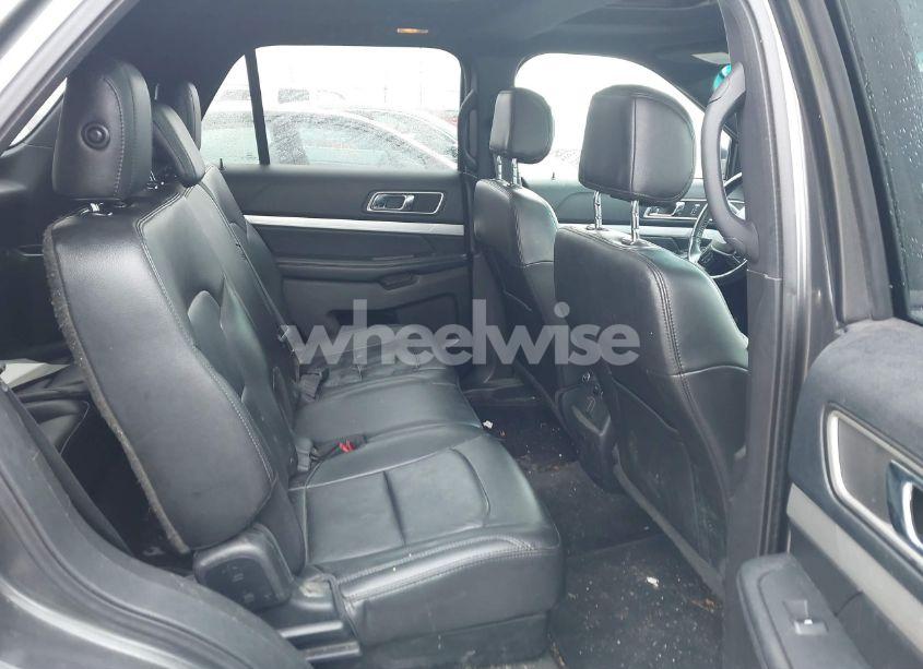 Photo 8 of 2016 Ford Explorer XLT (VIN 1FM5K8D88GGB58064)