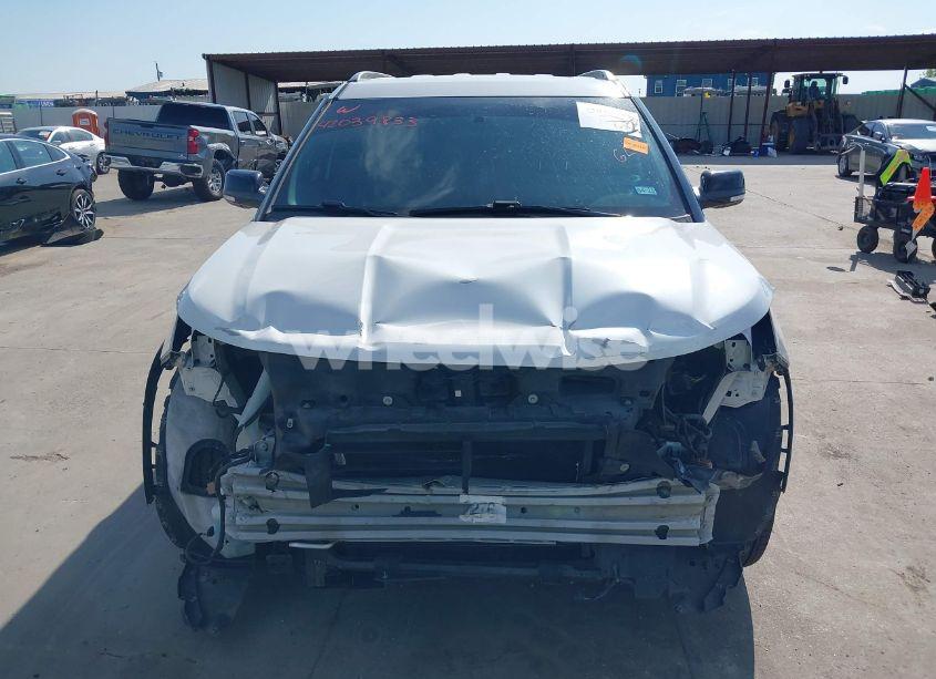 Photo 13 of 2016 Ford Explorer XLT (VIN 1FM5K8D88GGB62373)