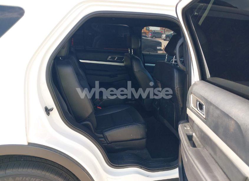 Photo 8 of 2016 Ford Explorer XLT (VIN 1FM5K8D88GGB62373)