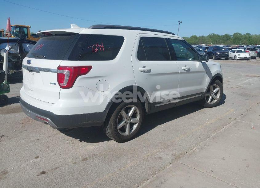 Photo 4 of 2016 Ford Explorer XLT (VIN 1FM5K8D88GGC84456)