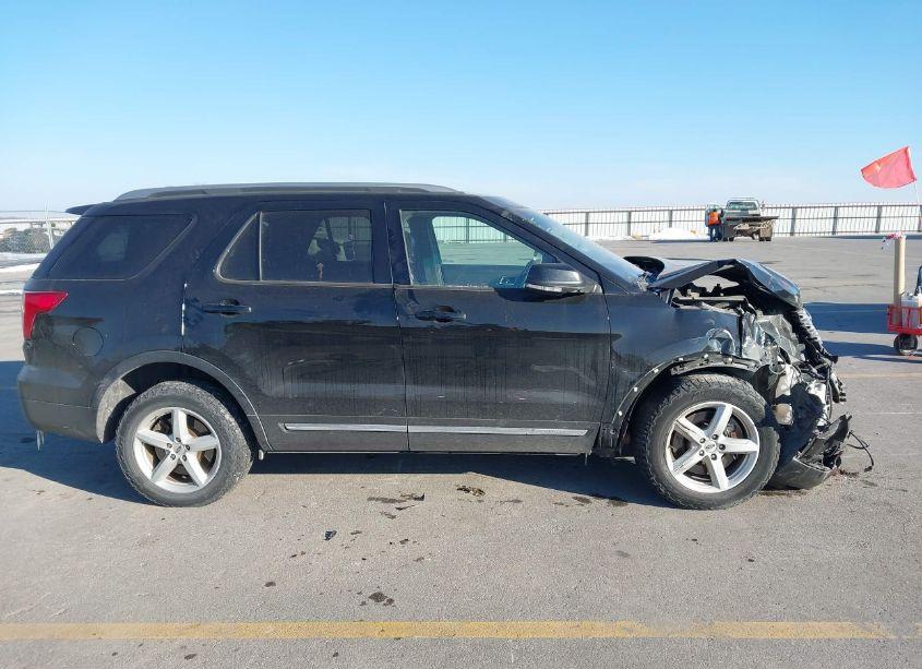 Photo 14 of 2016 Ford Explorer XLT (VIN 1FM5K8D88GGD24857)