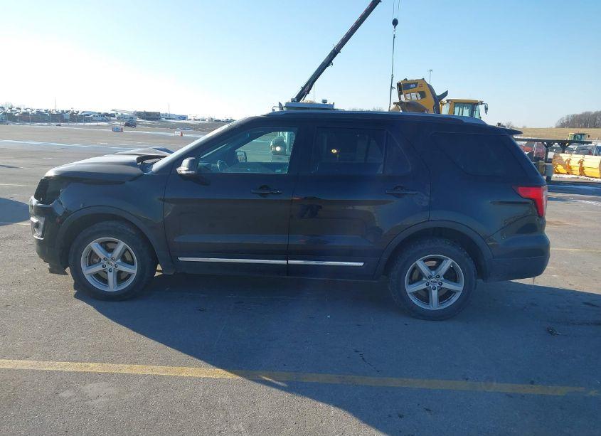 Photo 15 of 2016 Ford Explorer XLT (VIN 1FM5K8D88GGD24857)