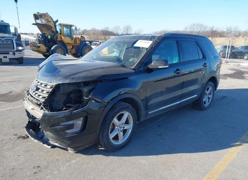 Photo 2 of 2016 Ford Explorer XLT (VIN 1FM5K8D88GGD24857)