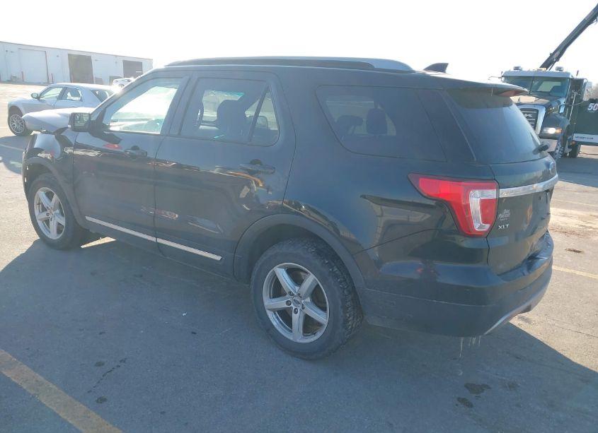 Photo 3 of 2016 Ford Explorer XLT (VIN 1FM5K8D88GGD24857)