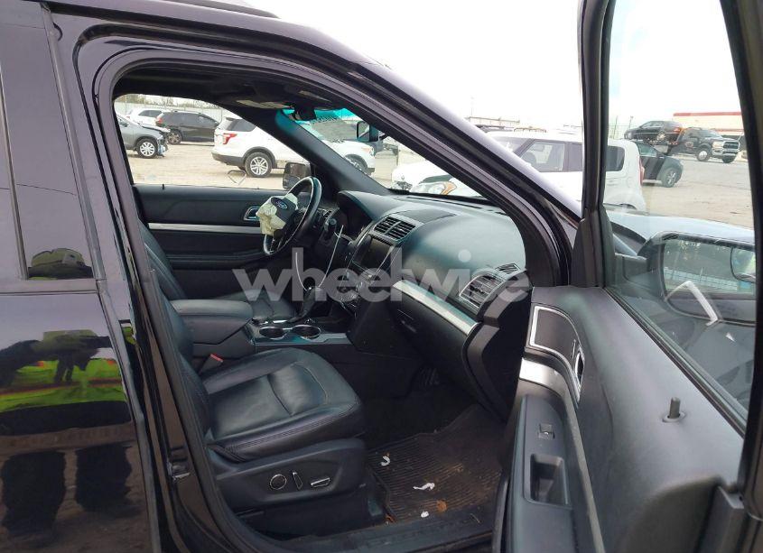 Photo 5 of 2016 Ford Explorer XLT (VIN 1FM5K8D88GGD24907)