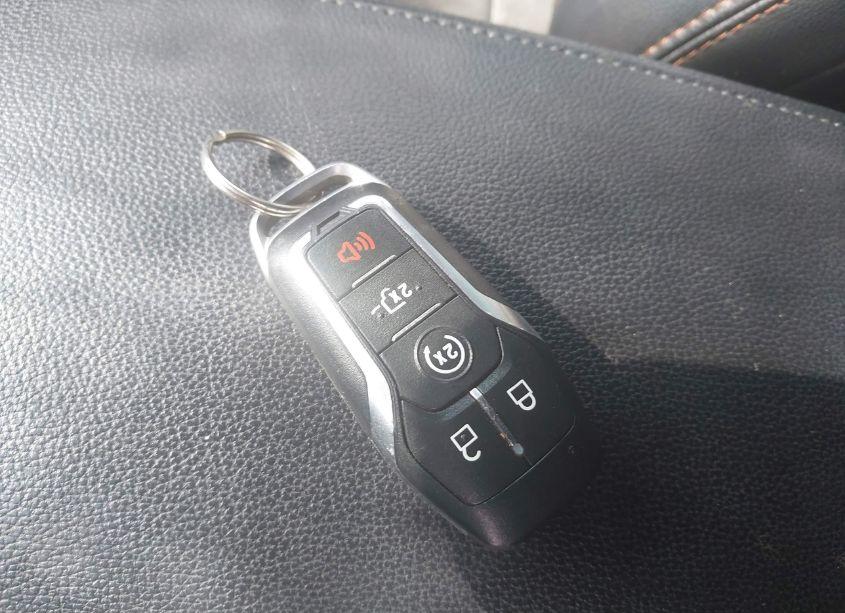 Photo 11 of 2017 Ford Explorer XLT (VIN 1FM5K8D88HGA21532)