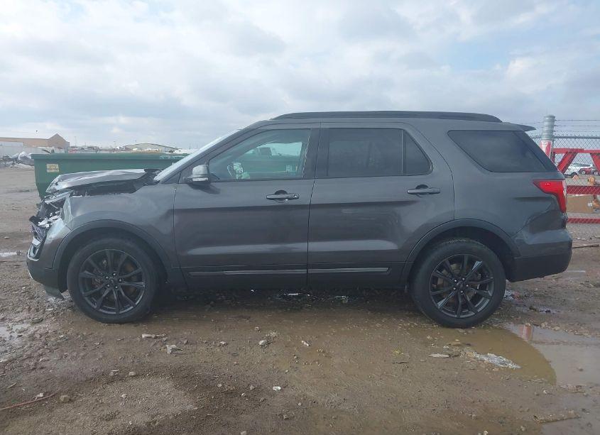 Photo 14 of 2017 Ford Explorer XLT (VIN 1FM5K8D88HGA21532)