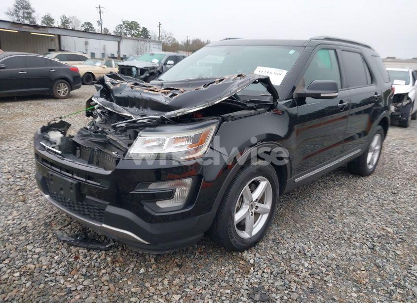Photo 2 of 2017 Ford Explorer XLT (VIN 1FM5K8D88HGD20079)