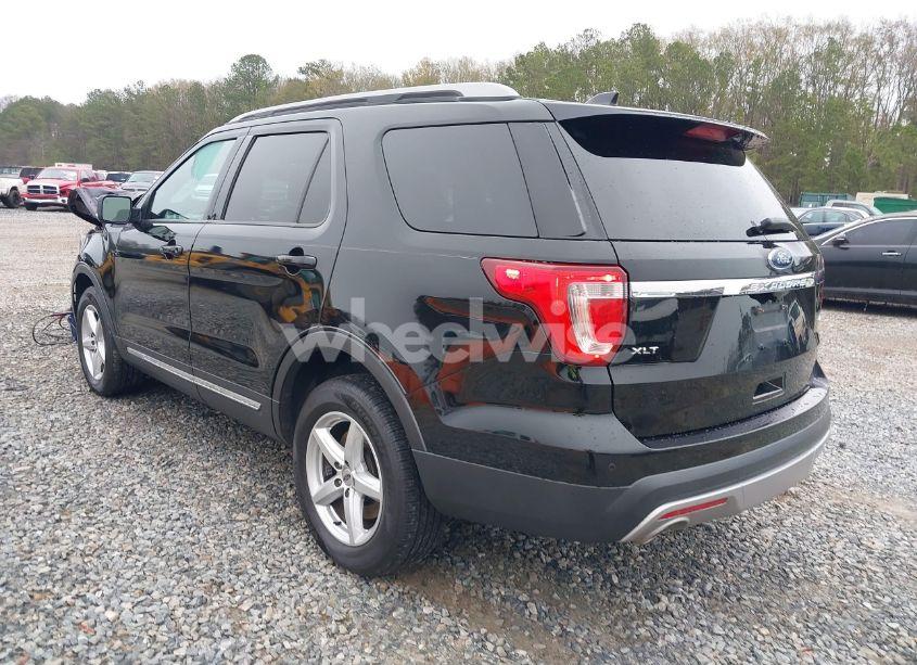 Photo 3 of 2017 Ford Explorer XLT (VIN 1FM5K8D88HGD20079)