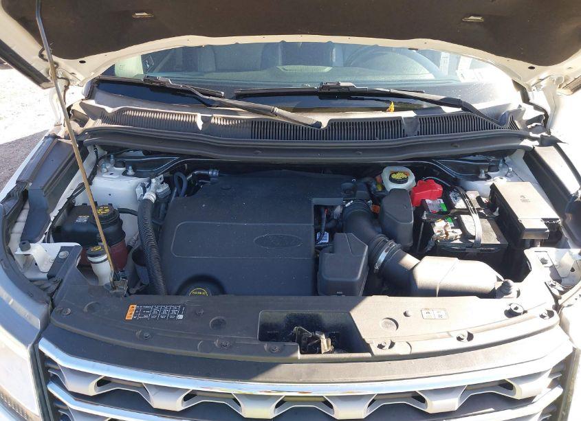 Photo 10 of 2017 Ford Explorer XLT (VIN 1FM5K8D88HGD32670)