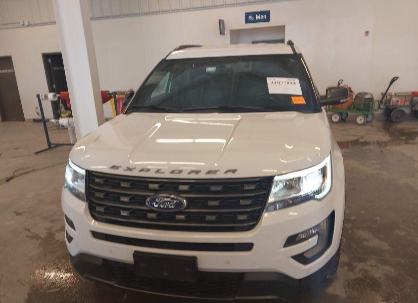 Photo 12 of 2017 Ford Explorer XLT (VIN 1FM5K8D88HGD63918)