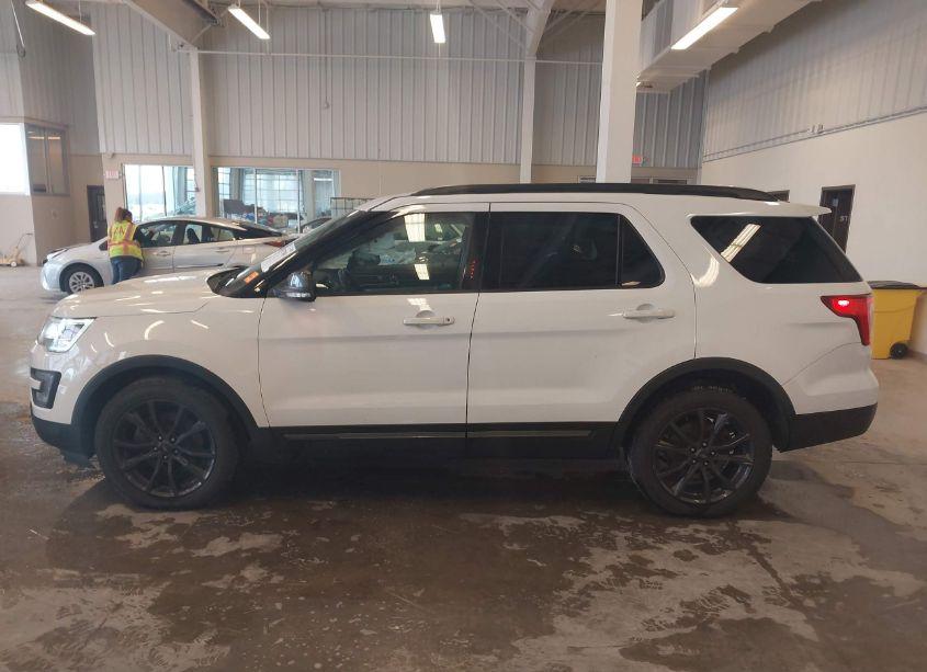 Photo 14 of 2017 Ford Explorer XLT (VIN 1FM5K8D88HGD63918)