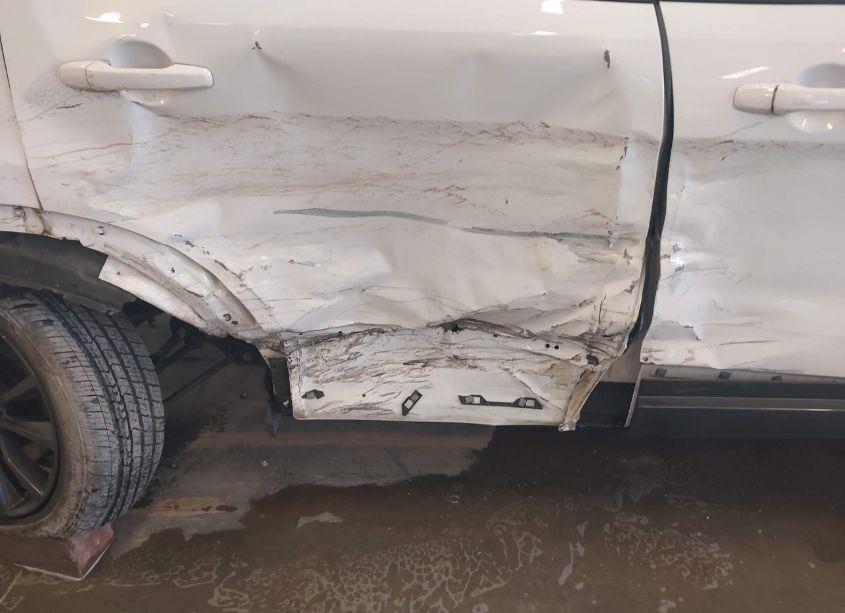 Photo 18 of 2017 Ford Explorer XLT (VIN 1FM5K8D88HGD63918)