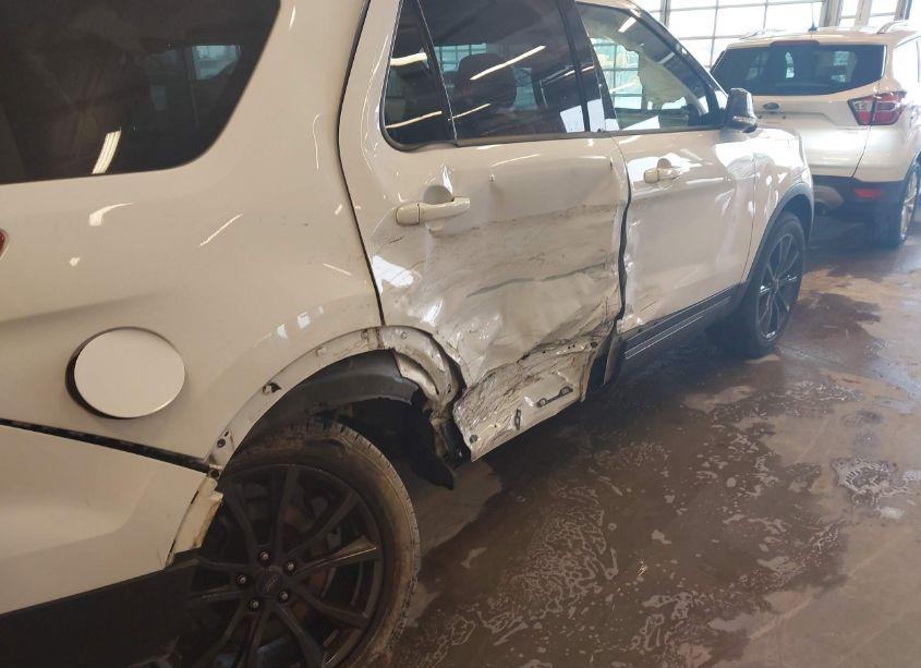 Photo 6 of 2017 Ford Explorer XLT (VIN 1FM5K8D88HGD63918)