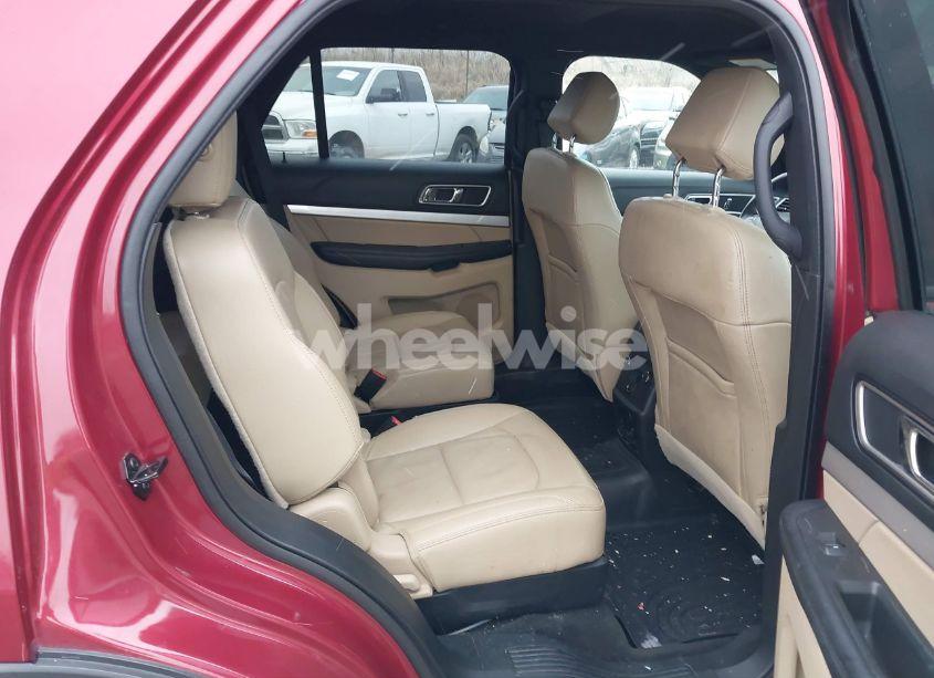 Photo 8 of 2017 Ford Explorer XLT (VIN 1FM5K8D88HGE37421)