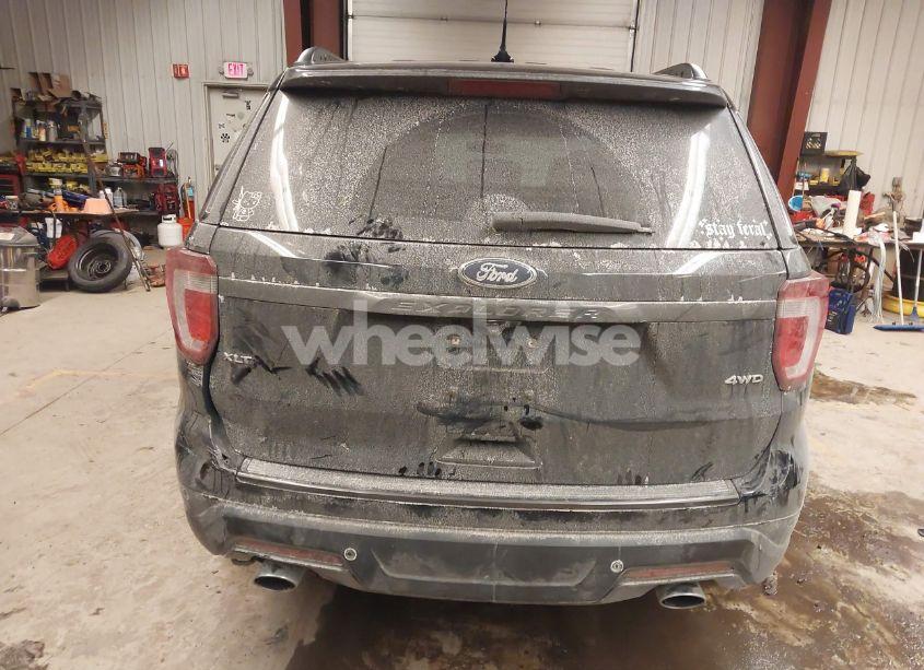 Photo 17 of 2018 Ford Explorer XLT (VIN 1FM5K8D88JGA33444)