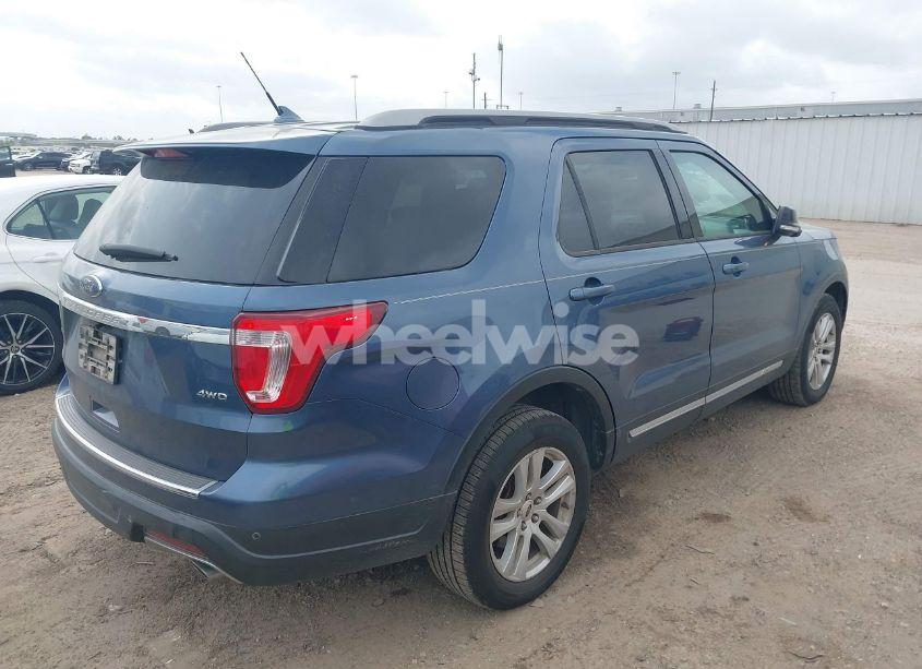 Photo 4 of 2018 Ford Explorer XLT (VIN 1FM5K8D88JGA57047)