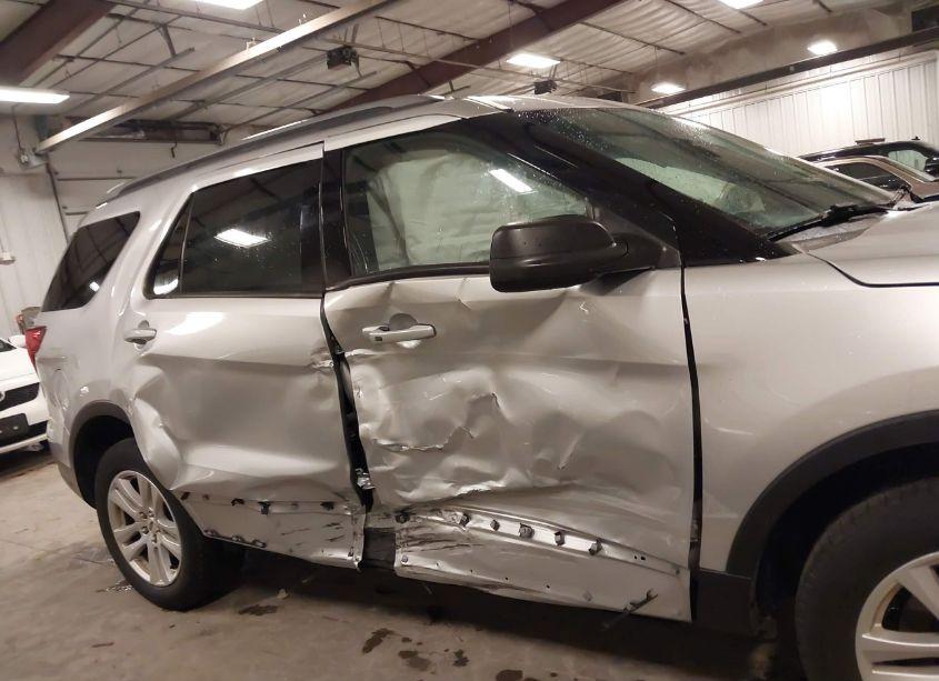 Photo 13 of 2018 Ford Explorer XLT (VIN 1FM5K8D88JGA88489)