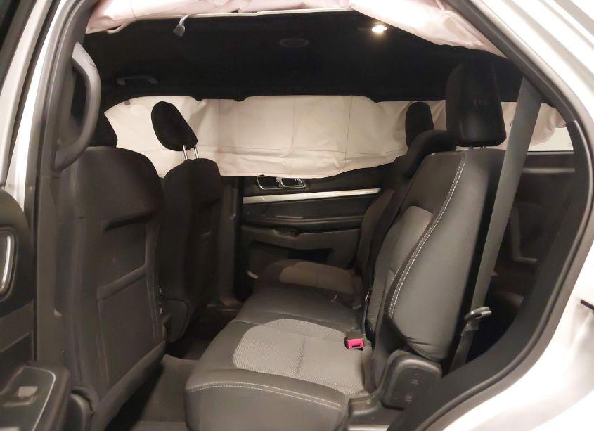 Photo 8 of 2018 Ford Explorer XLT (VIN 1FM5K8D88JGA88489)