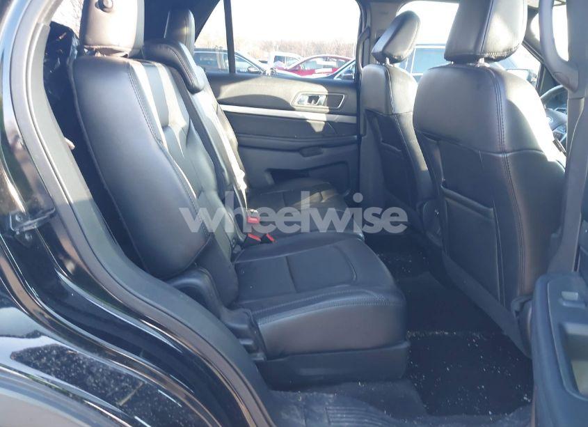 Photo 8 of 2018 Ford Explorer XLT (VIN 1FM5K8D88JGB82808)