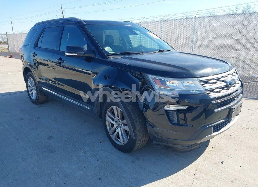 2018 Ford Explorer XLT (VIN 1FM5K8D88JGB94229) main photo