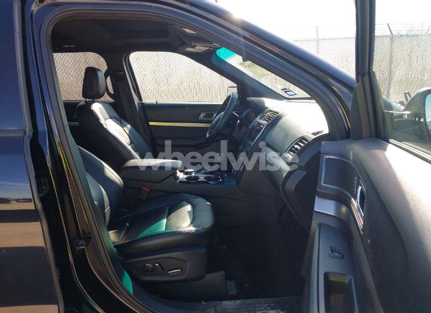 Photo 5 of 2018 Ford Explorer XLT (VIN 1FM5K8D88JGB94229)