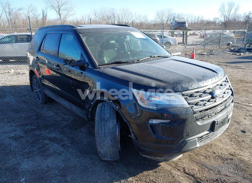 2018 Ford Explorer XLT (VIN 1FM5K8D88JGC03818) main photo