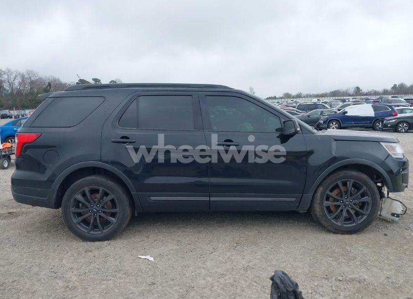 Photo 12 of 2018 Ford Explorer XLT (VIN 1FM5K8D88JGC25205)