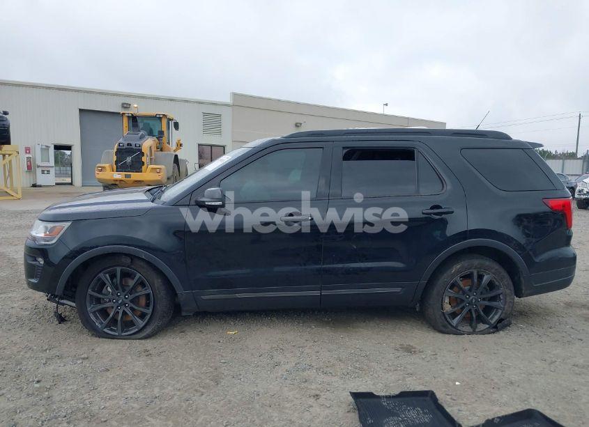 Photo 13 of 2018 Ford Explorer XLT (VIN 1FM5K8D88JGC25205)