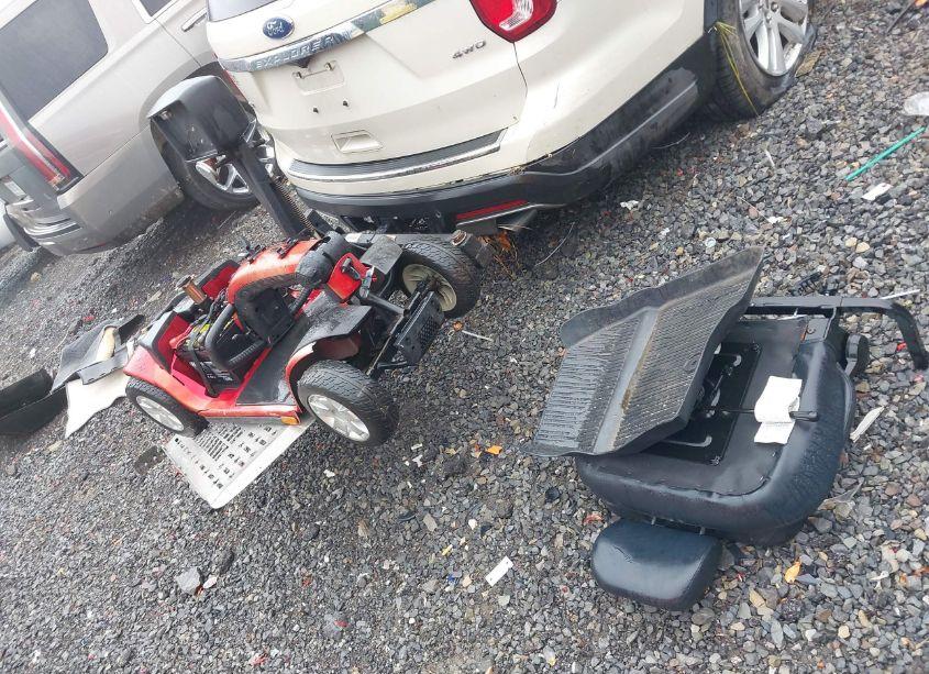 Photo 11 of 2018 Ford Explorer XLT (VIN 1FM5K8D88JGC48015)