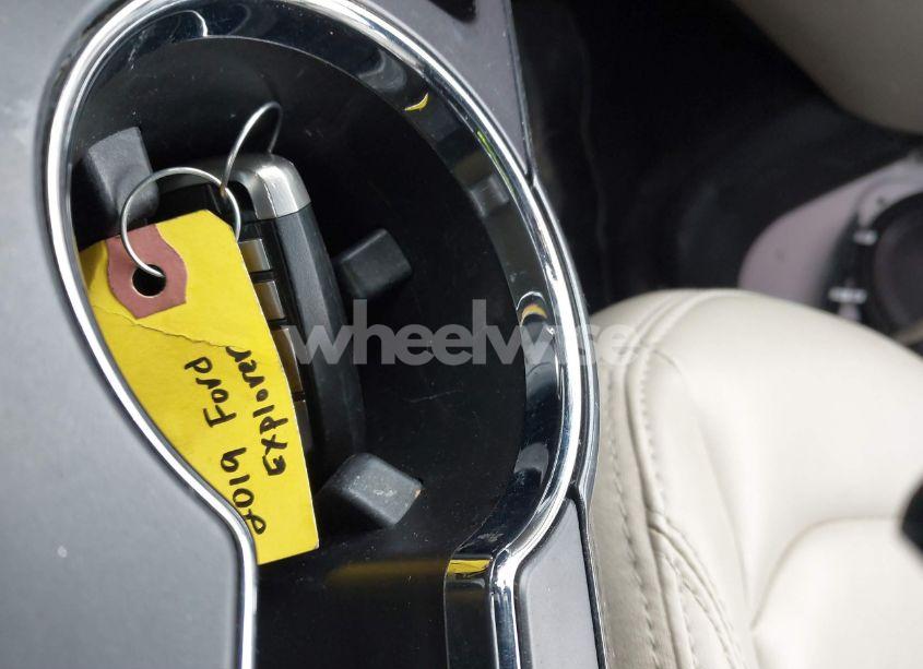 Photo 11 of 2019 Ford Explorer XLT (VIN 1FM5K8D88KGA04768)