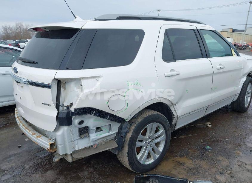 Photo 4 of 2019 Ford Explorer XLT (VIN 1FM5K8D88KGA04768)