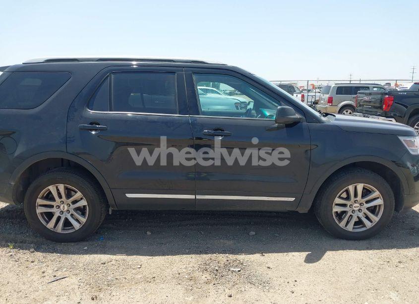 Photo 13 of 2019 Ford Explorer XLT (VIN 1FM5K8D88KGA27693)