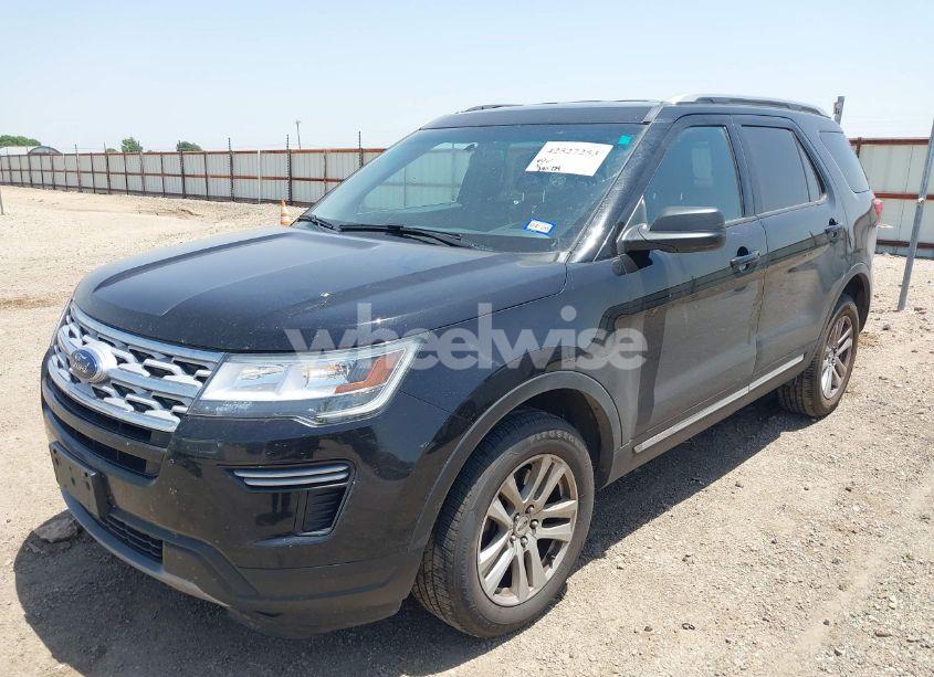 Photo 6 of 2019 Ford Explorer XLT (VIN 1FM5K8D88KGA27693)