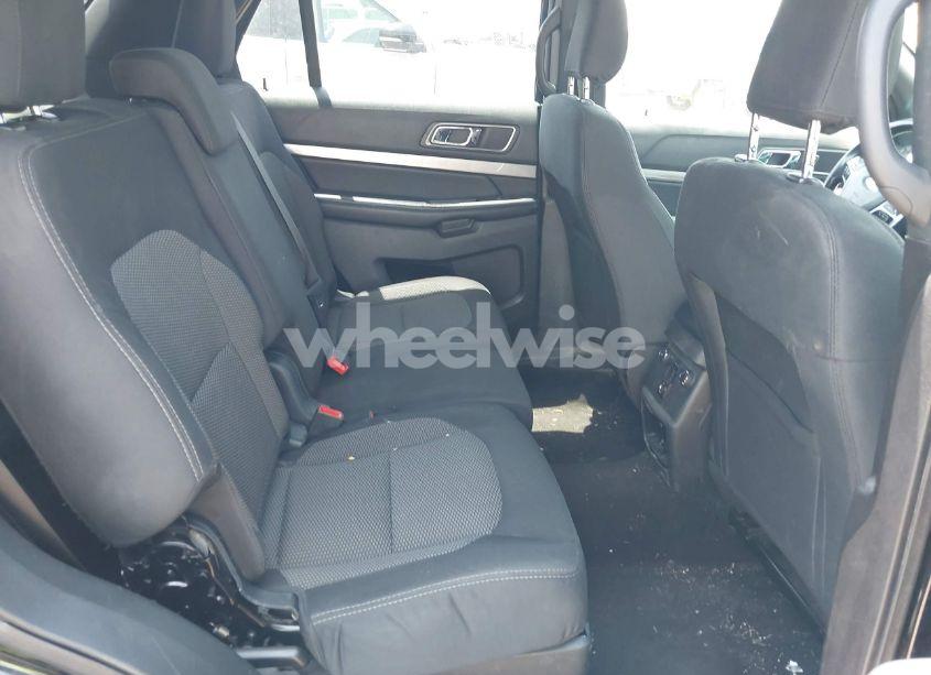 Photo 8 of 2019 Ford Explorer XLT (VIN 1FM5K8D88KGA27693)