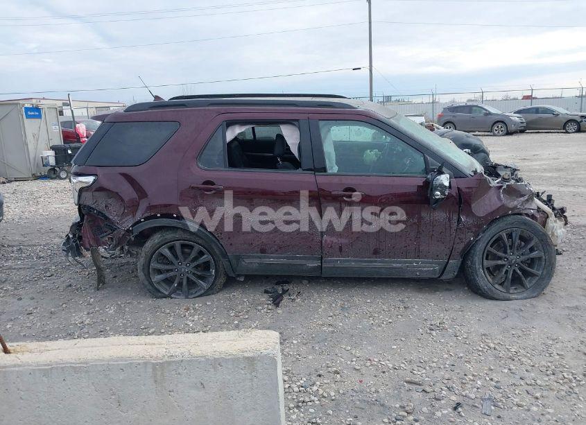 Photo 14 of 2019 Ford Explorer XLT (VIN 1FM5K8D88KGA38208)