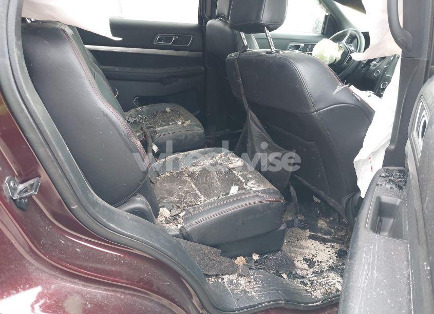 Photo 8 of 2019 Ford Explorer XLT (VIN 1FM5K8D88KGA38208)