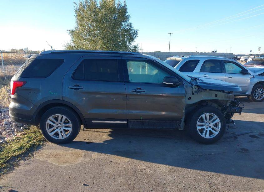 Photo 13 of 2019 Ford Explorer XLT (VIN 1FM5K8D88KGA61651)