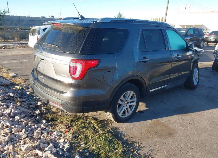 Photo 4 of 2019 Ford Explorer XLT (VIN 1FM5K8D88KGA61651)