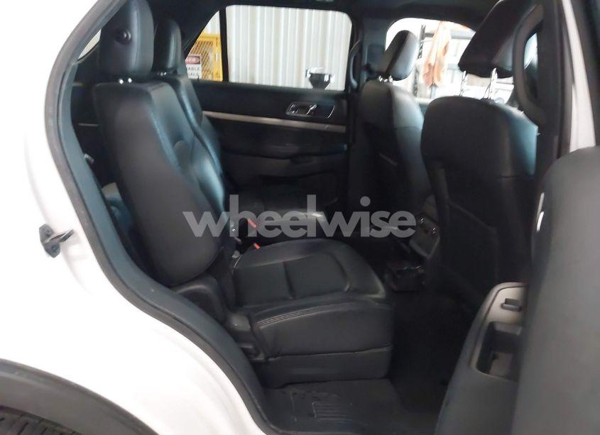 Photo 8 of 2019 Ford Explorer XLT (VIN 1FM5K8D88KGA82158)